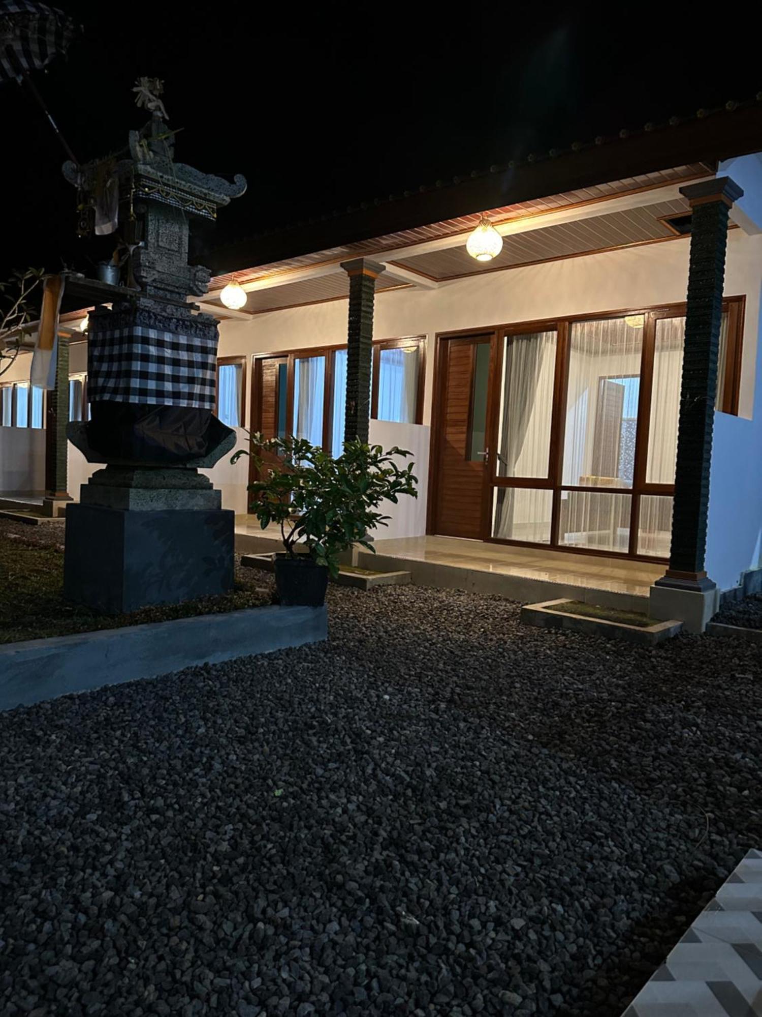 BesakihBali Basuki Retreat Centerアパートメント エクステリア 写真