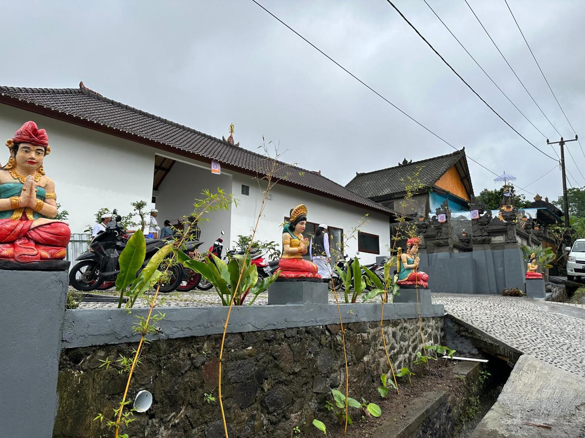 BesakihBali Basuki Retreat Centerアパートメント エクステリア 写真