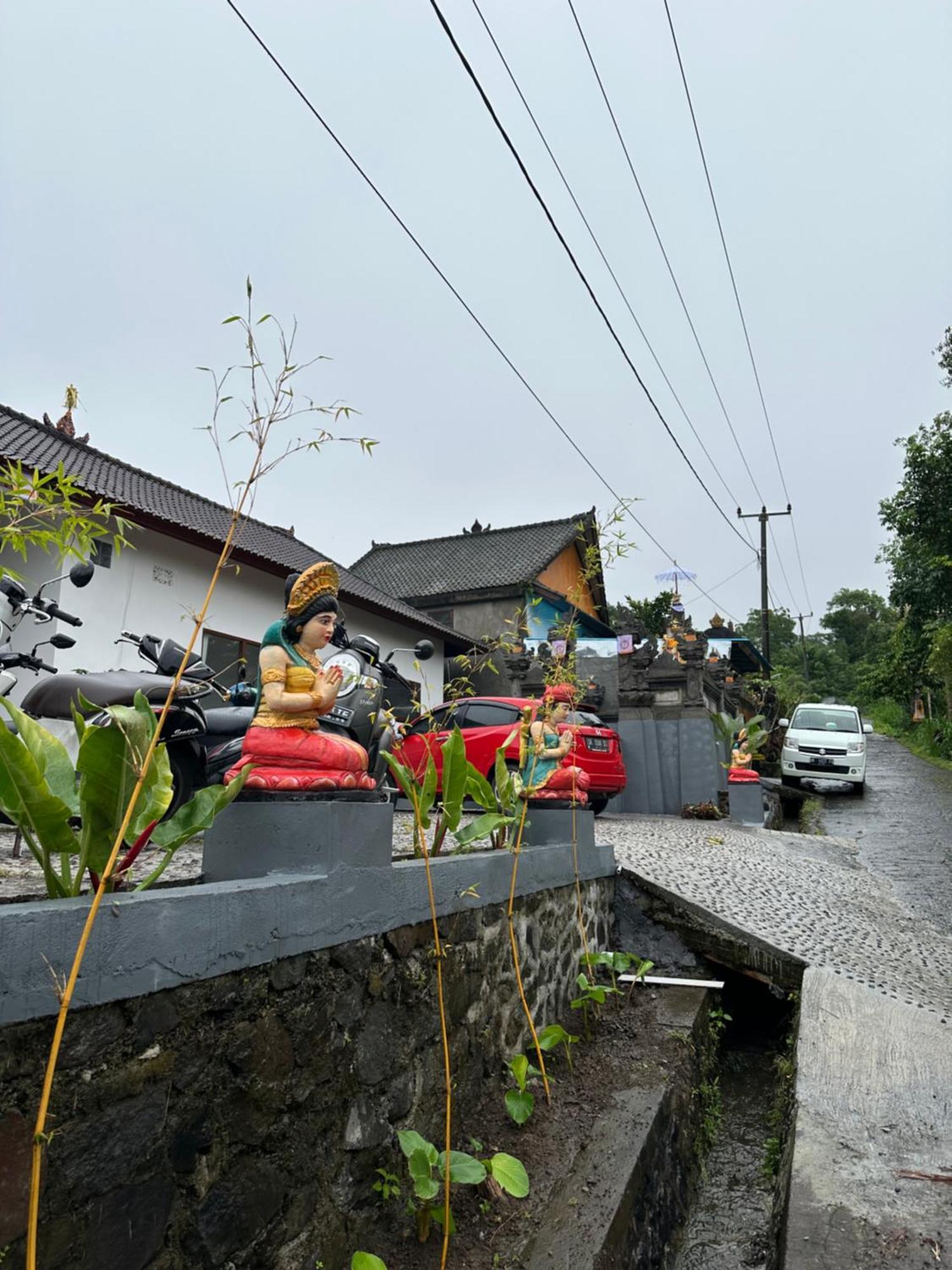 BesakihBali Basuki Retreat Centerアパートメント エクステリア 写真