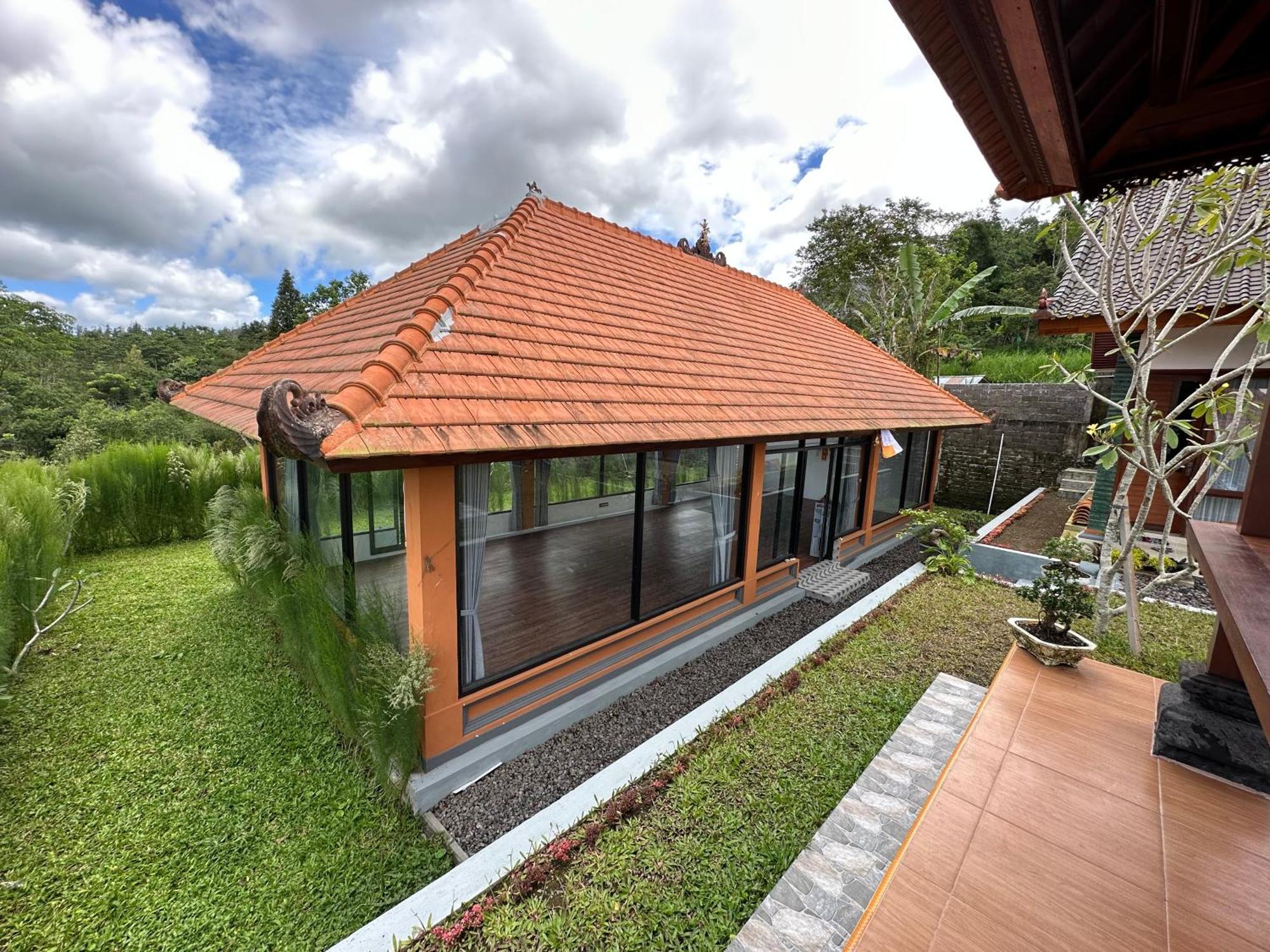 BesakihBali Basuki Retreat Centerアパートメント エクステリア 写真