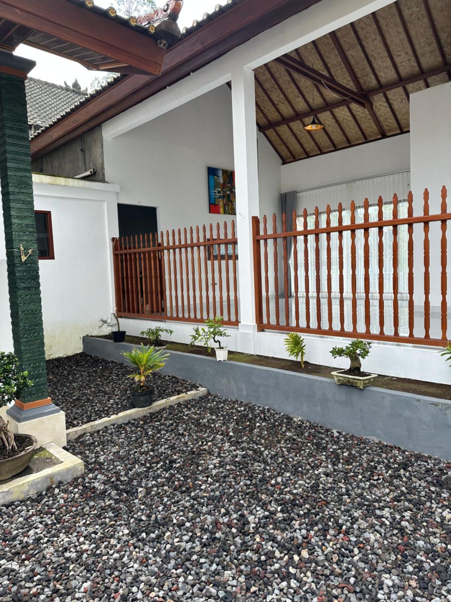 BesakihBali Basuki Retreat Centerアパートメント エクステリア 写真