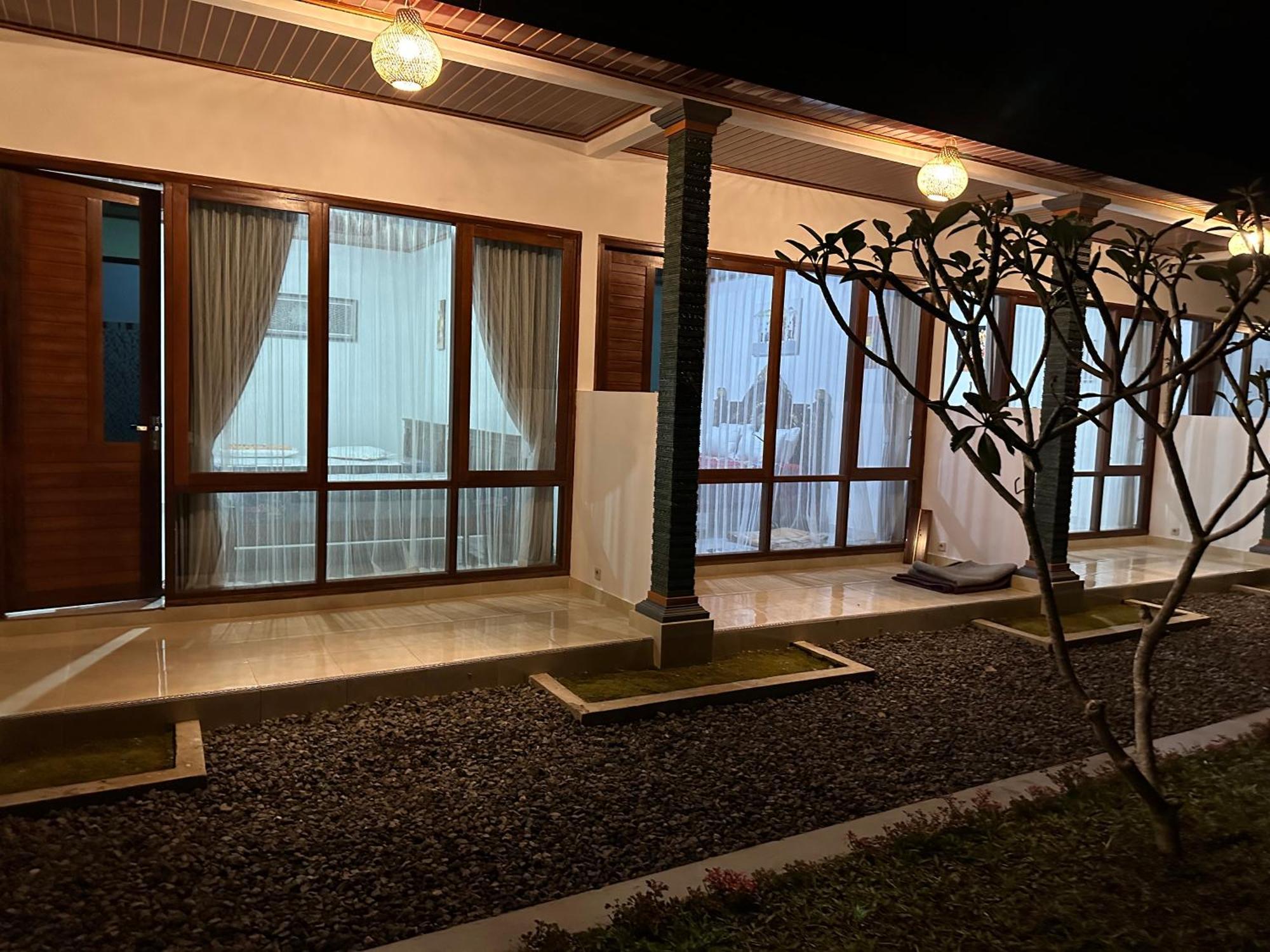 BesakihBali Basuki Retreat Centerアパートメント エクステリア 写真