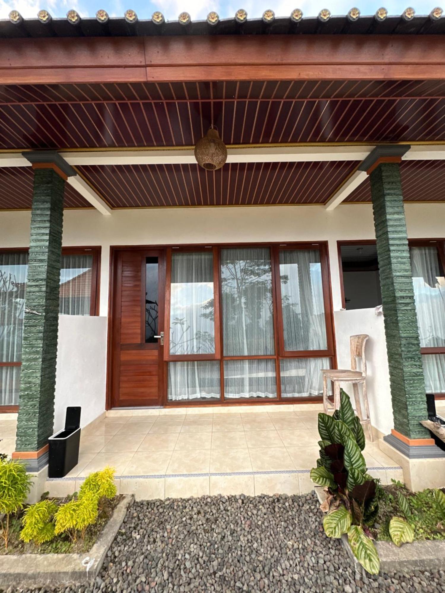 BesakihBali Basuki Retreat Centerアパートメント エクステリア 写真